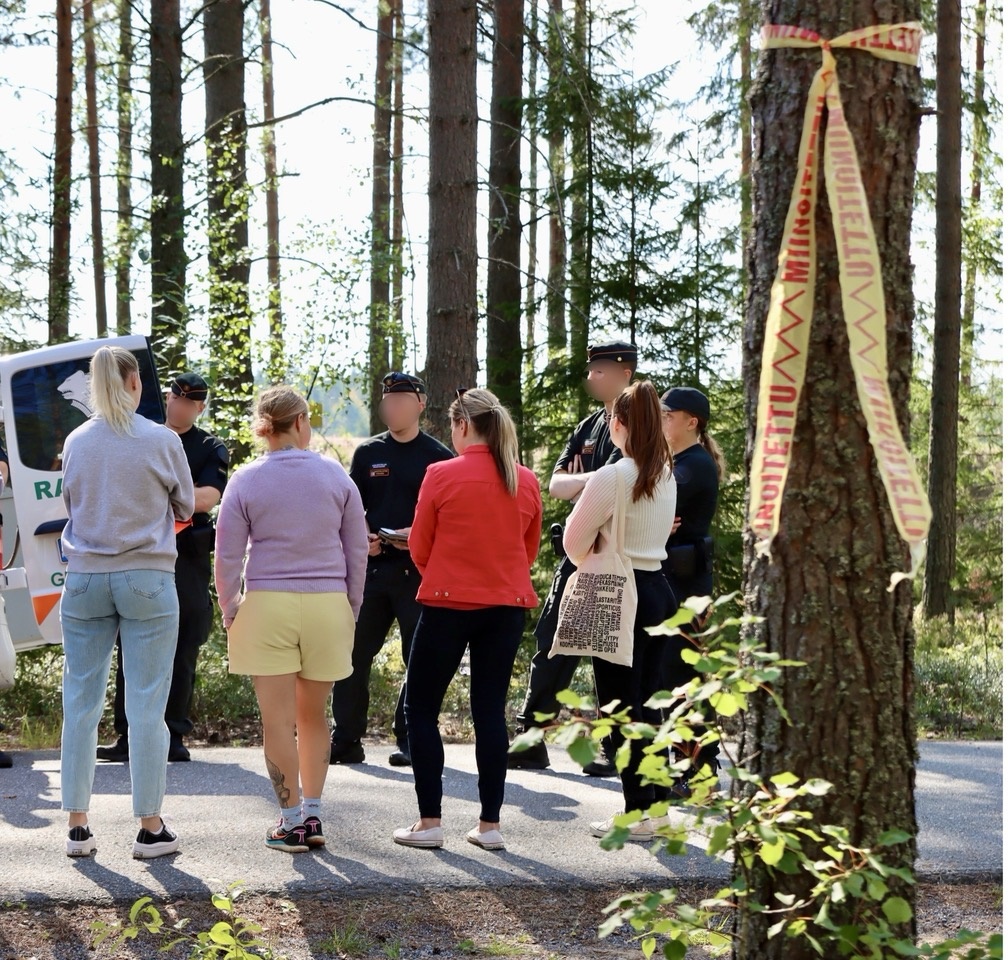 After different training situations, a joint discussion and feedback session held at the end of the exercise (Finland)